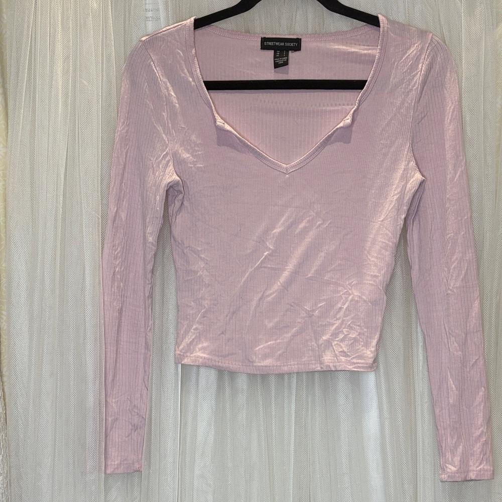 🔥4/$20 Streetwear Society Light Pink V-Neck Long Sleeve Top🔥